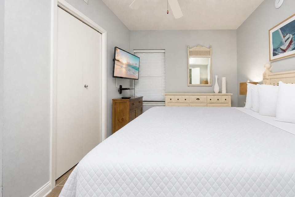 Condo, 1 Bedroom | 1 bedroom, WiFi (free)