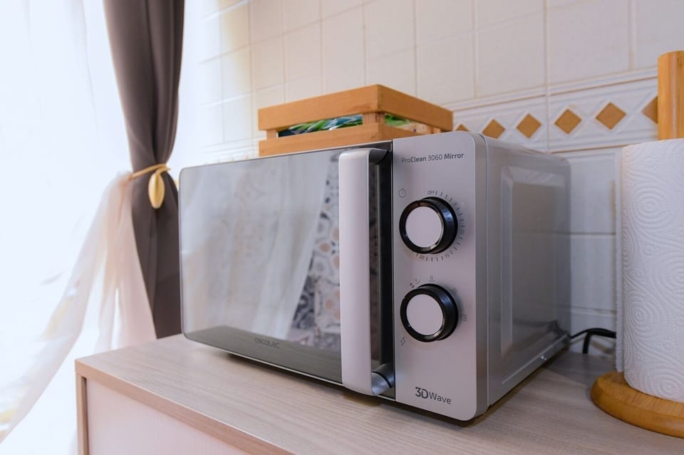 Shared fridge, shared microwave