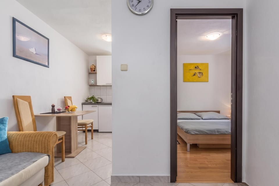Standard House, 4 Bedrooms, Microwave (Istrian Villa Stella for 8: Pool &) | 4 bedrooms