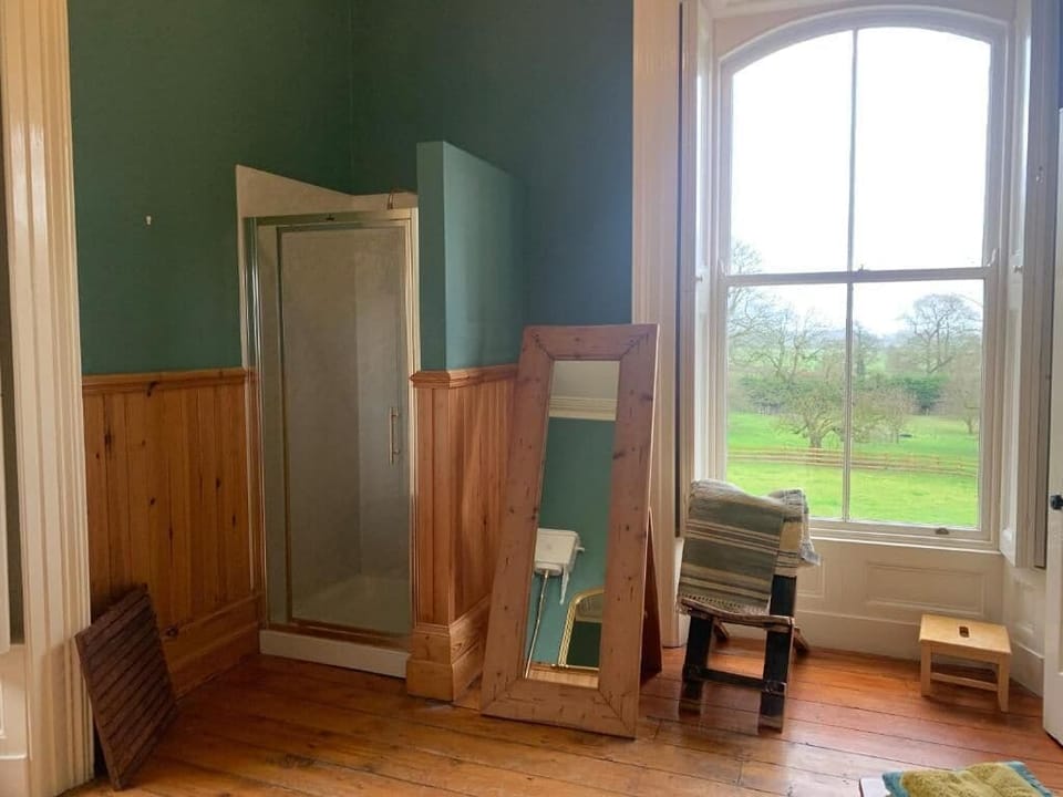 Luxury Triple Room, Garden View | Interior