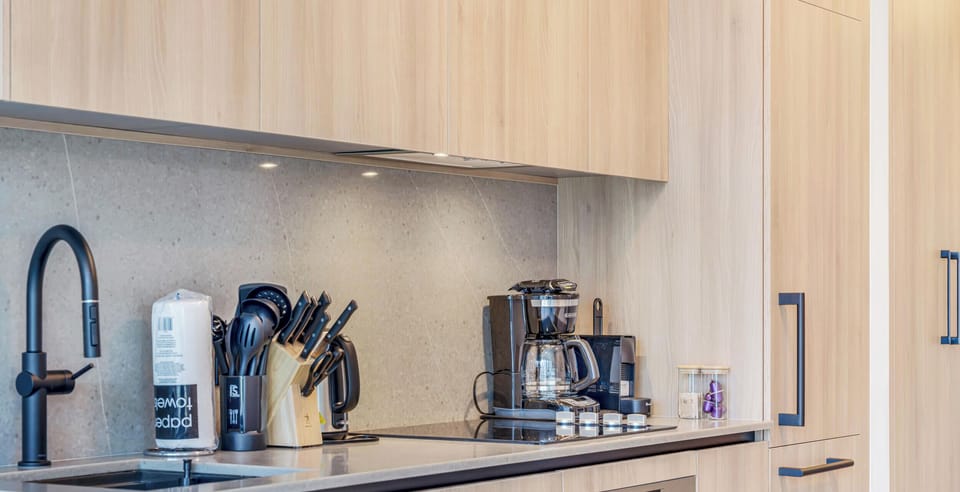 Condo, Balcony, City View | Private kitchen | Fridge, microwave, stovetop, dishwasher