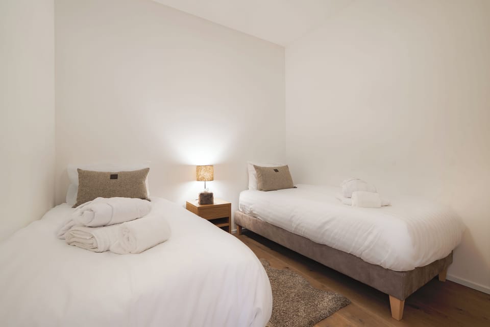 Alpine : Appartement 61 | Premium bedding, in-room safe, cribs (free), WiFi (free)