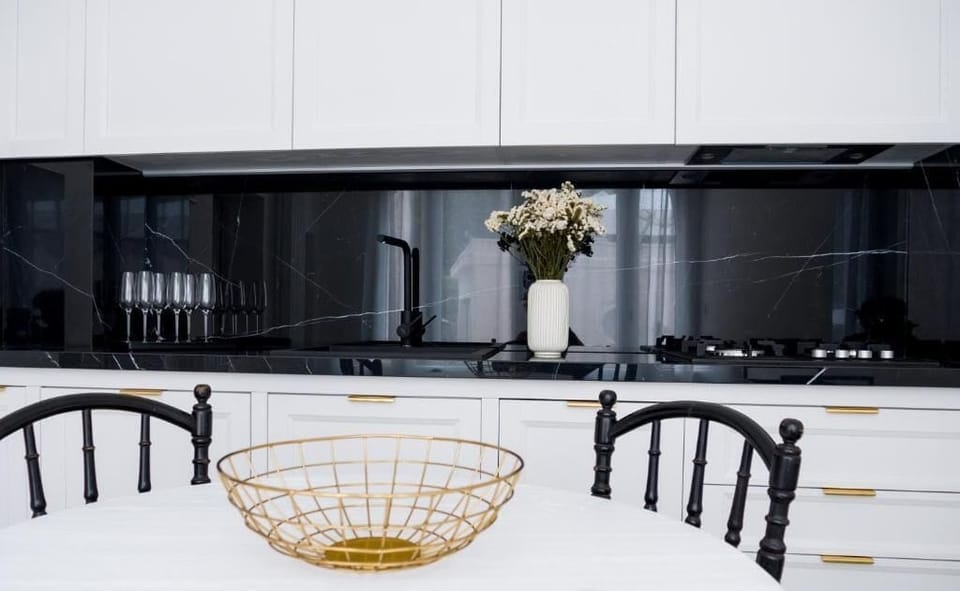 Family Suite, Patio, Courtyard View | Private kitchen