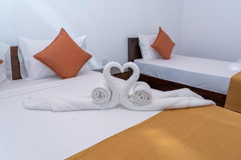 Deluxe Double Room, Garden View | Laptop workspace