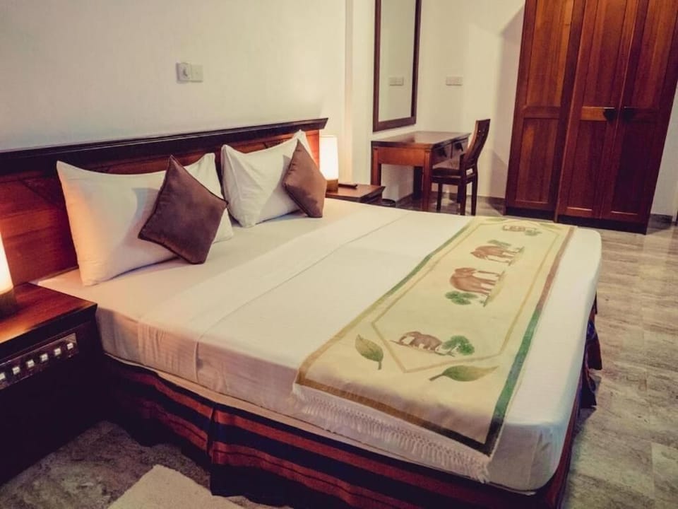 Deluxe Double Room, Balcony, Pool View | Laptop workspace, free WiFi