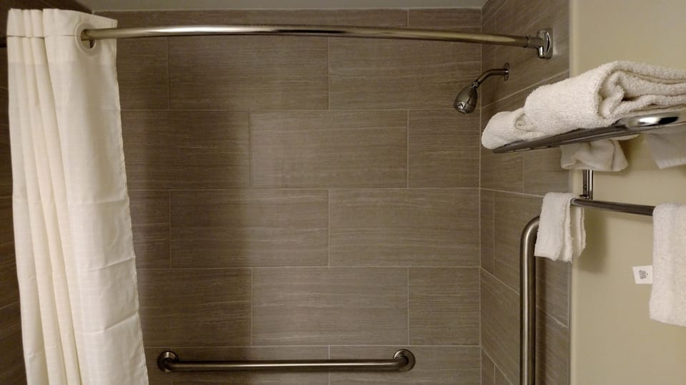 Shower, towels