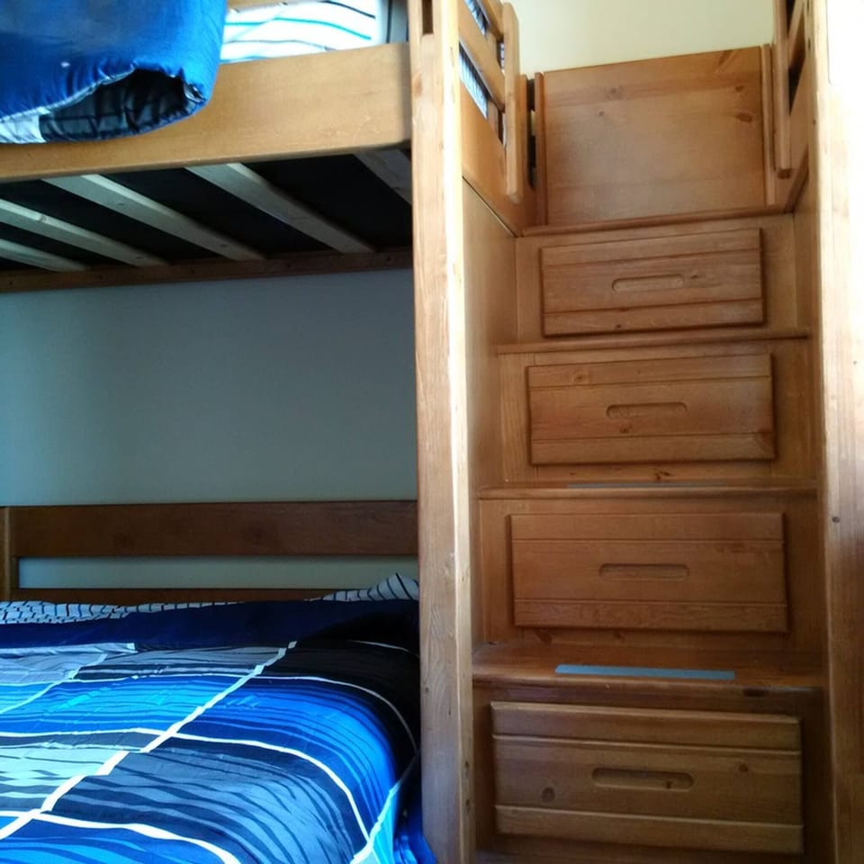 Beautiful Chalet in Erieau for Rent Chalet in Chatham-Kent