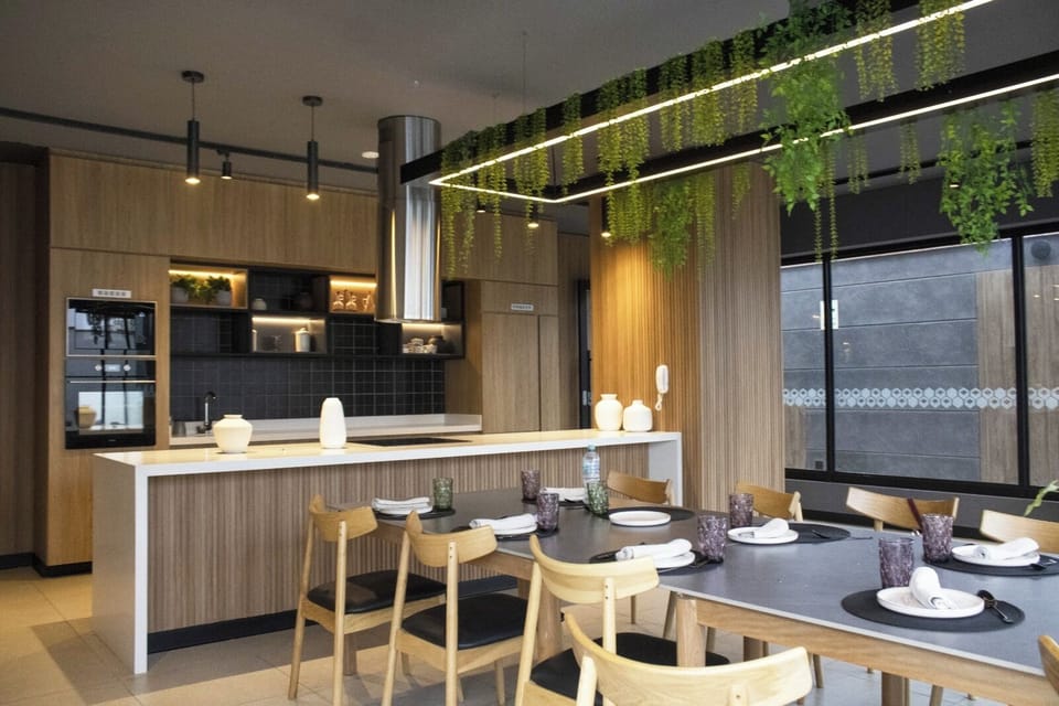 Luxury Apartment, Lanai, Sea View | Dining