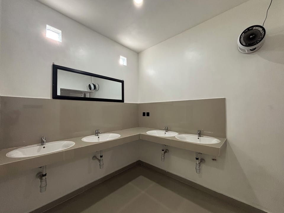 Shared Dormitory | Bathroom