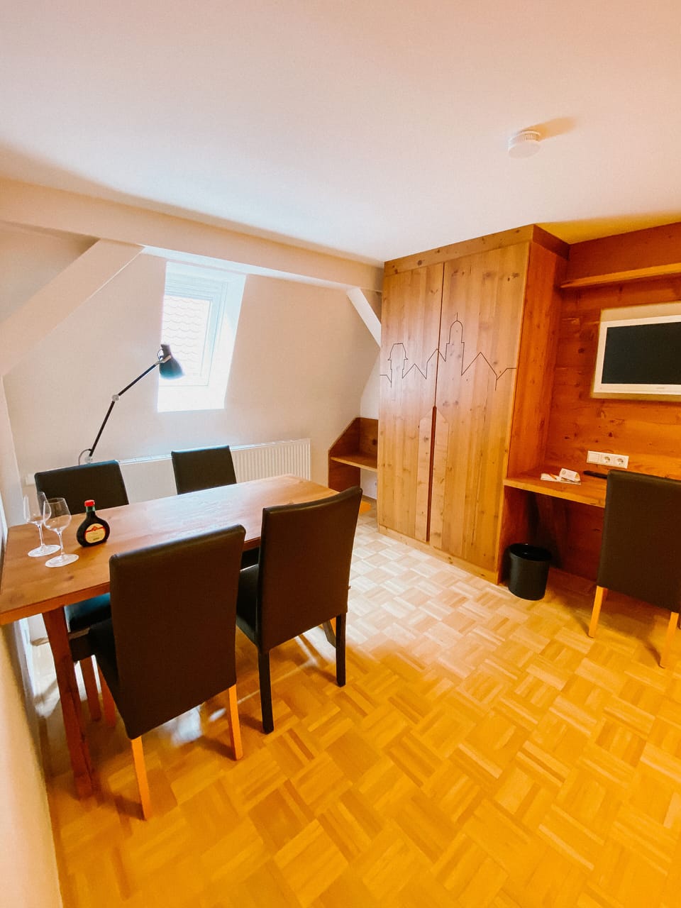2-Bedroom Apartment | In-room dining