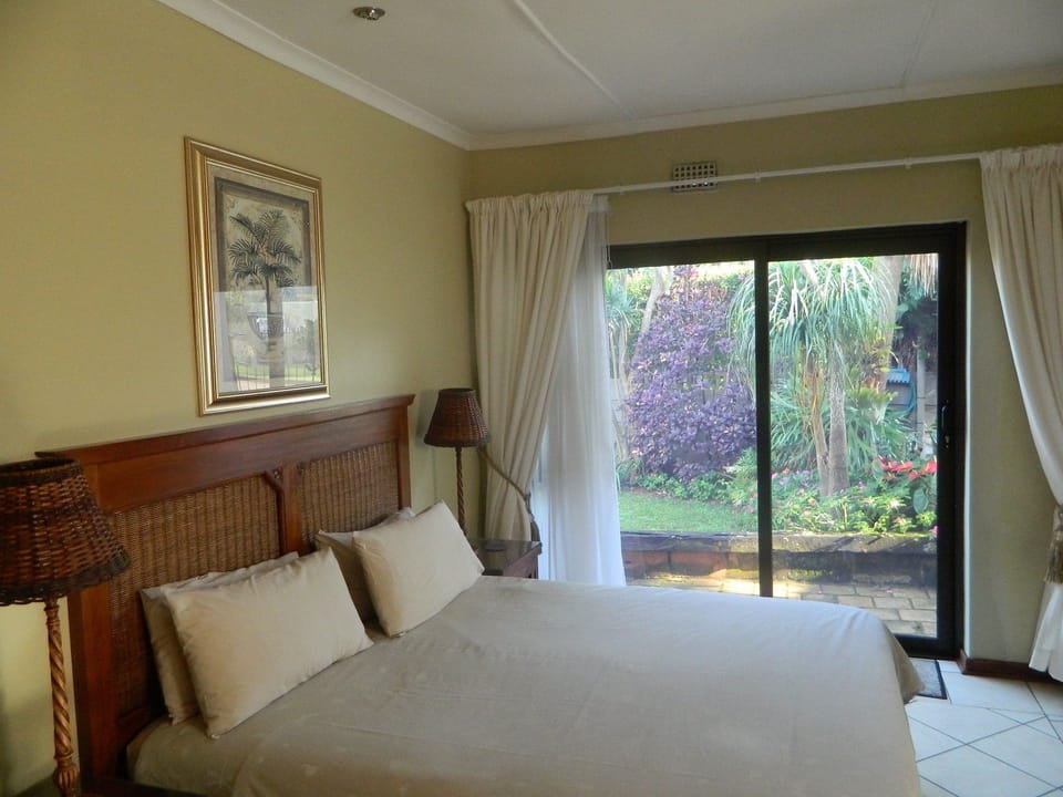 Desk, laptop workspace, free WiFi, bed sheets