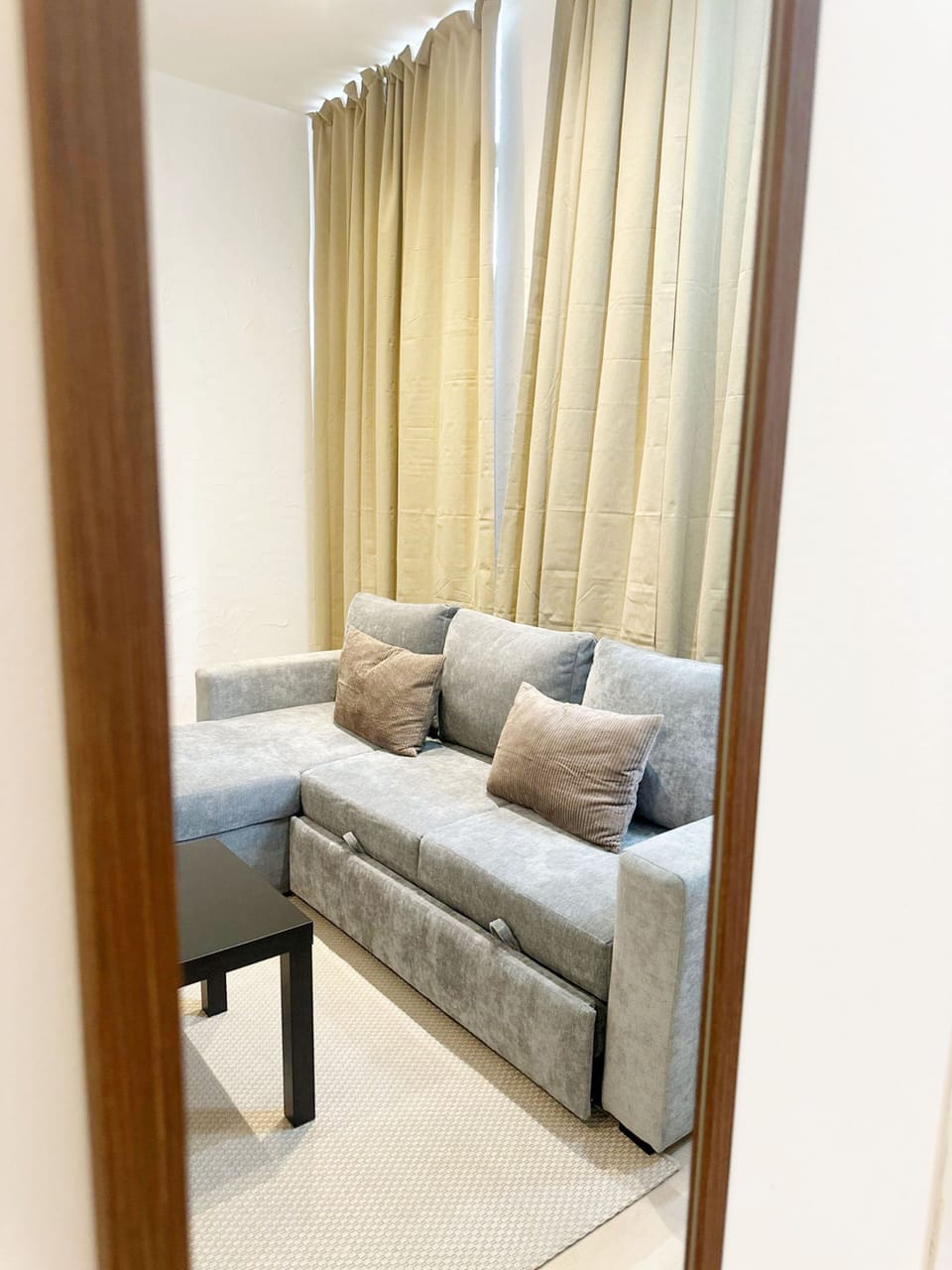 Basic Apartment | Iron/ironing board (on request)