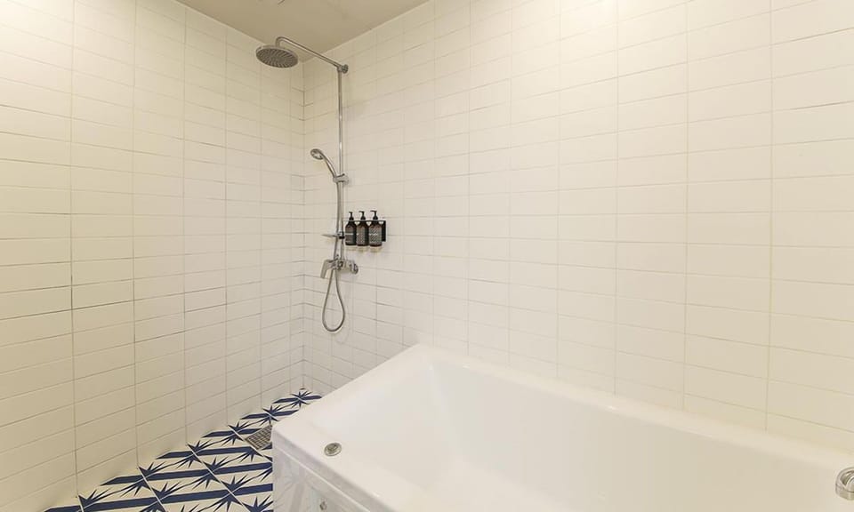 Double Room | Down comforters, WiFi (free), individually decorated