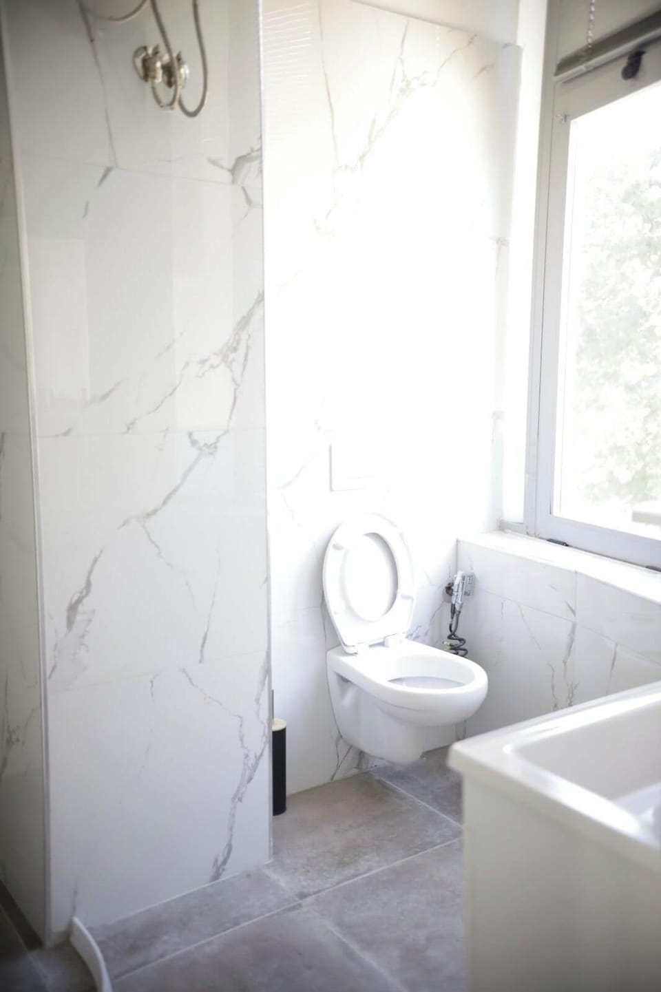 Standard Triple Room | Bathroom | Free toiletries, towels, toilet paper