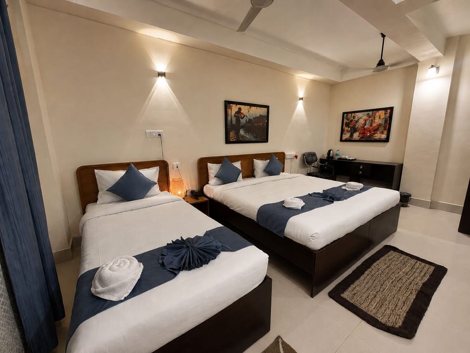 Triple Room | Iron/ironing board, free WiFi
