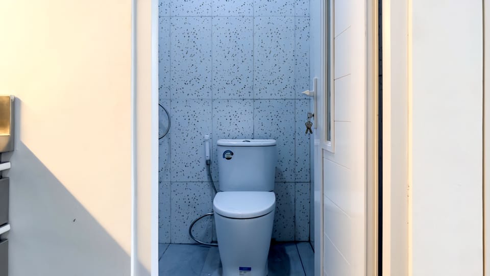 Deluxe Studio Suite, Garden View | Bathroom