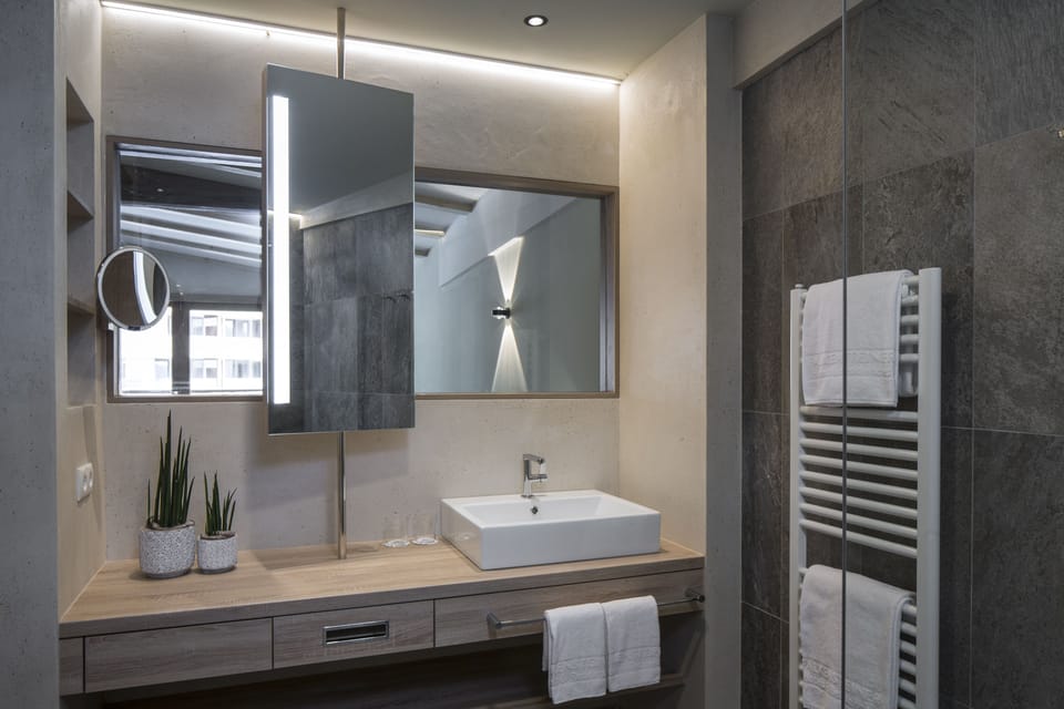Bathroom | Shower, hair dryer, slippers, bidet