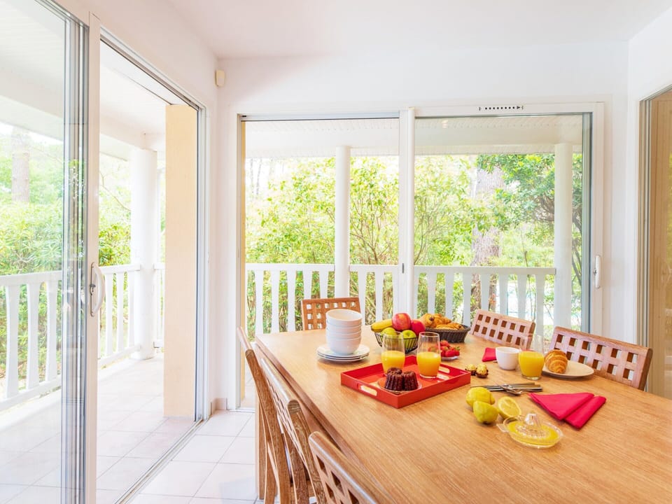 Villa | Dining