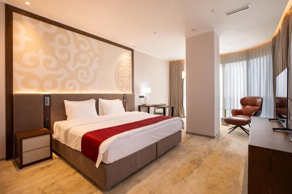 Deluxe Double Room | In-room safe, blackout drapes, soundproofing, iron/ironing board