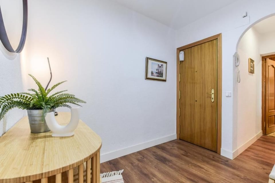 Deluxe Apartment, Balcony | Interior