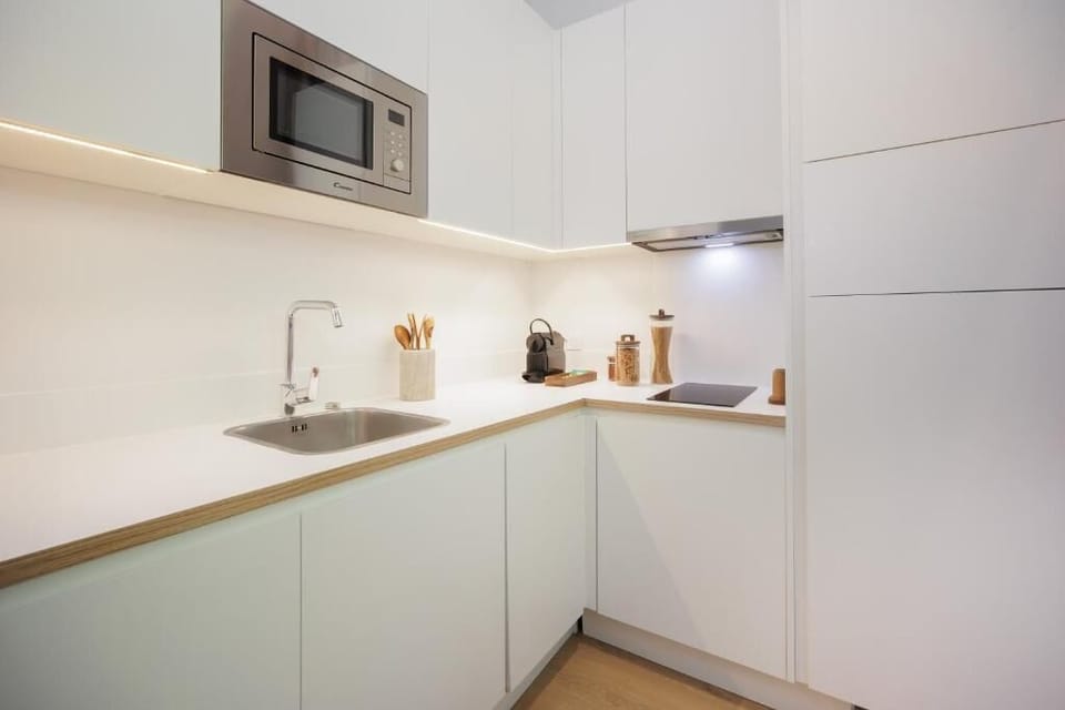 Apartment, Garden View | Private kitchen | Fridge, microwave, stovetop, dishwasher