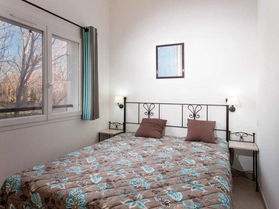 Provencal Studio for 4 in Sorgue Apartment in L'Isle-sur-la-Sorgue