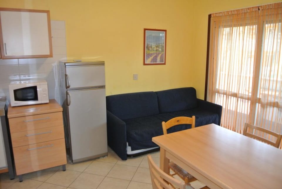 Apartment, 2 Bedrooms, Terrace | Living room