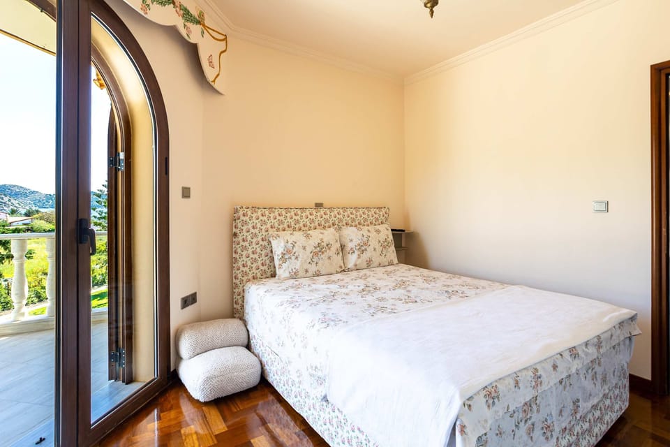 House | 6 bedrooms, high-speed internet