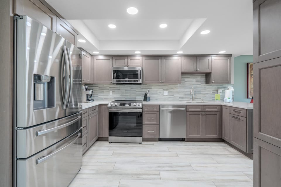 Condo, Multiple Beds (Santa Maria 1 #3205- Manatee Cove) | Private kitchen