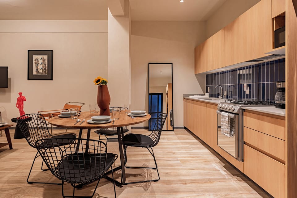 Exclusive Condo | Dining