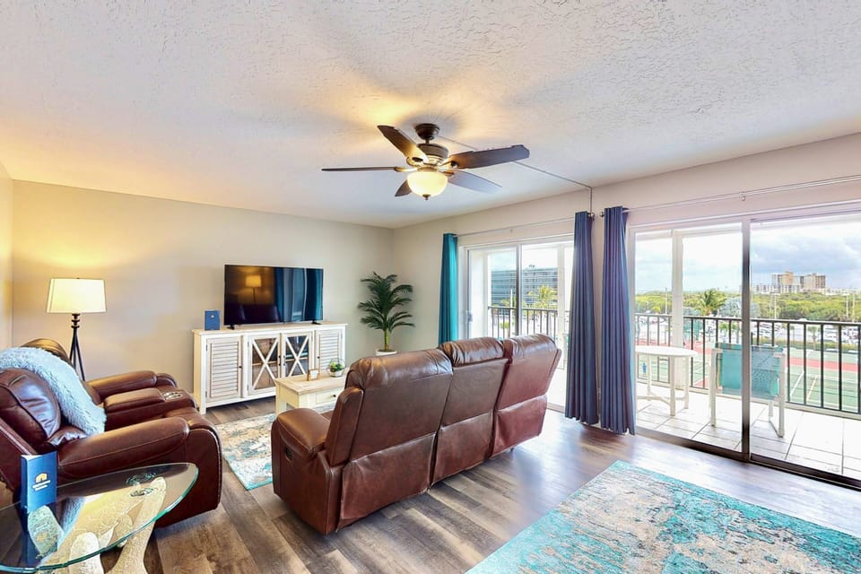 Apartment (2 Bedrooms) | Living area | 45-inch Smart TV with digital channels