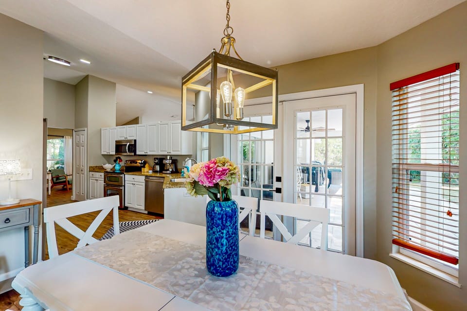 House (3 Bedrooms) | Dining room