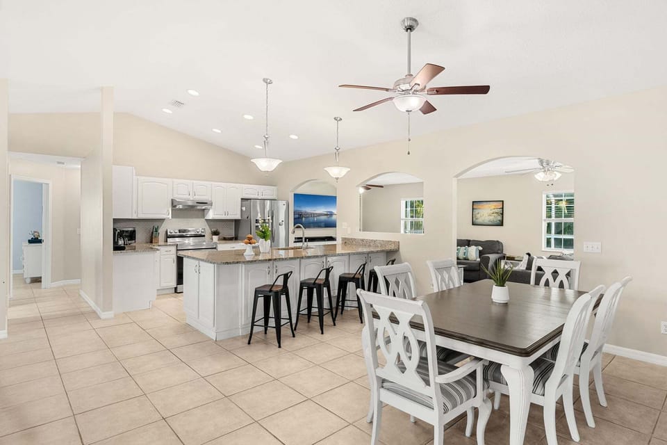 House (3 Bedrooms) | Dining room