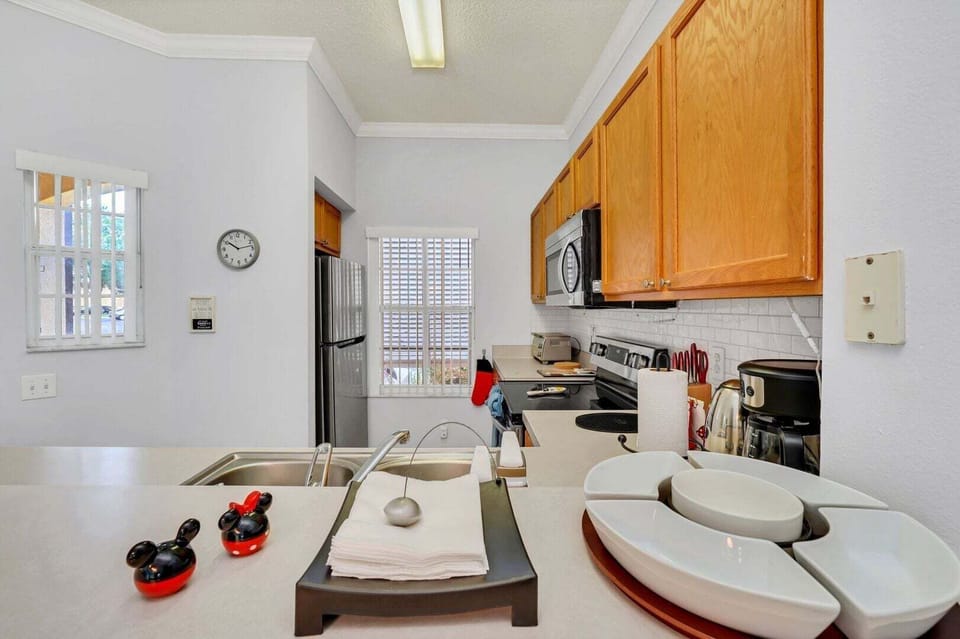 Townhome, Multiple Beds, Pool View (EMI101-8517-3) | Private kitchen