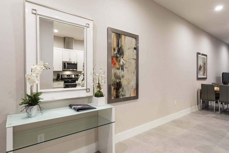 Townhome, Multiple Beds (SMV128-7596-4-G) | Interior