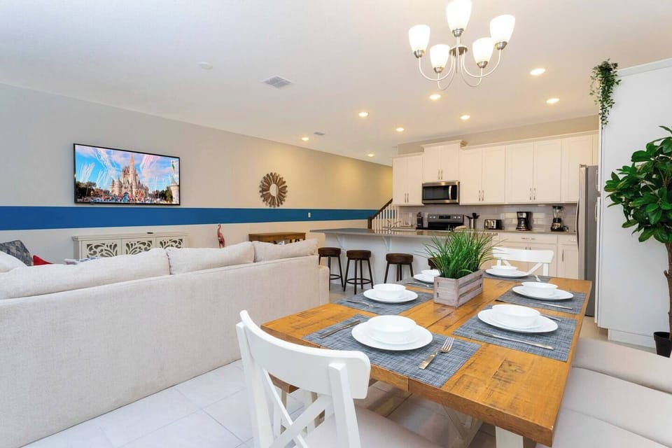 Townhome, Multiple Beds, Pool Access, Pool View (SLA102-2186-5-GP) | Interior
