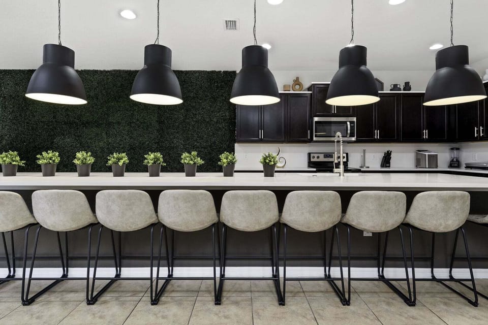 House, Multiple Beds, Pool View (WW101-8852-9-GP) | Private kitchen
