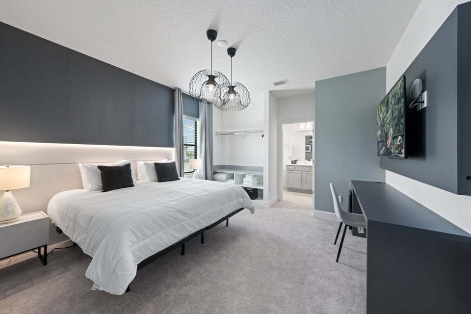 Brand New Modern State of the Art Home! Sleeps 31 House in Kissimmee