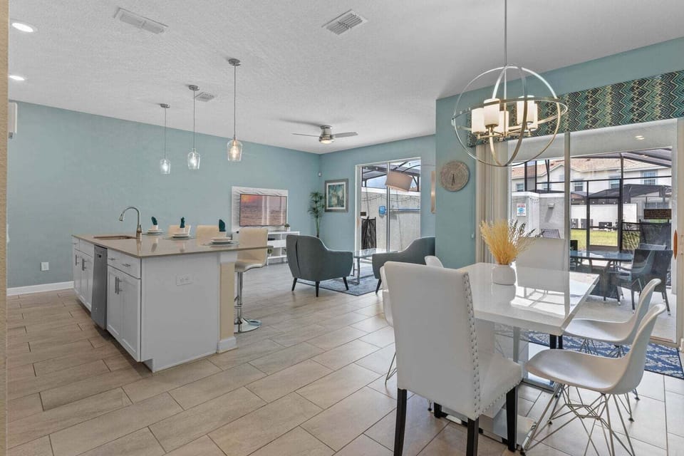 House, Multiple Beds, Pool Access, Pool View (STL106-4840-4-P) | Interior