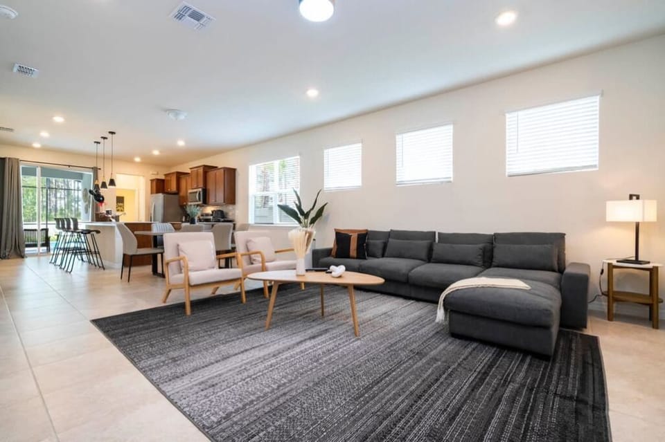 House, Multiple Beds, Pool Access, Pool View (WI104-4408-5-GP) | Living area