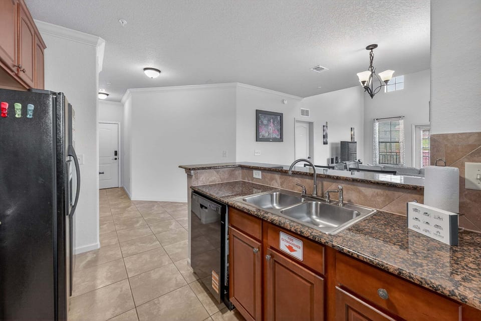 Condo, Multiple Beds, Pool View (BPI103-912-235-3) | Private kitchen