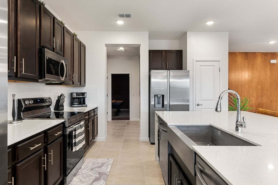 House, Multiple Beds, Pool Access, Pool View (SON105-3840-15-GP) | Private kitchen