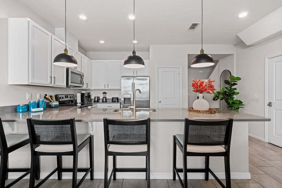 Townhome, Multiple Beds, Pool View (CB101-5123-4-G) | Private kitchen