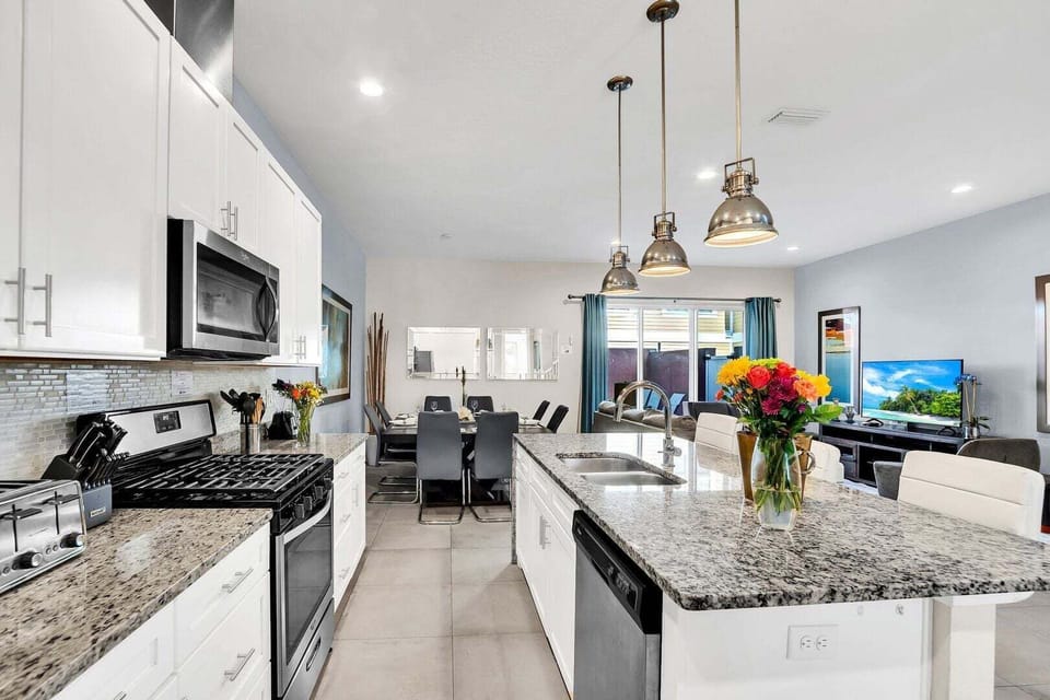 Townhome, Multiple Beds, Pool View (SMV112-2649-5-GS) | Private kitchen