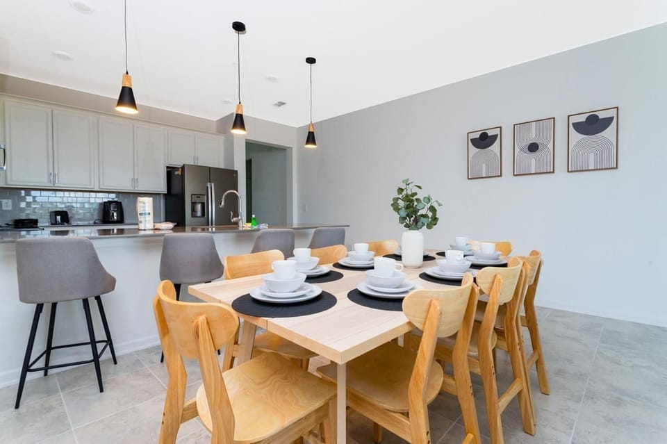 Townhome, Multiple Beds, Pool Access (CHG104-9345-3) | Dining