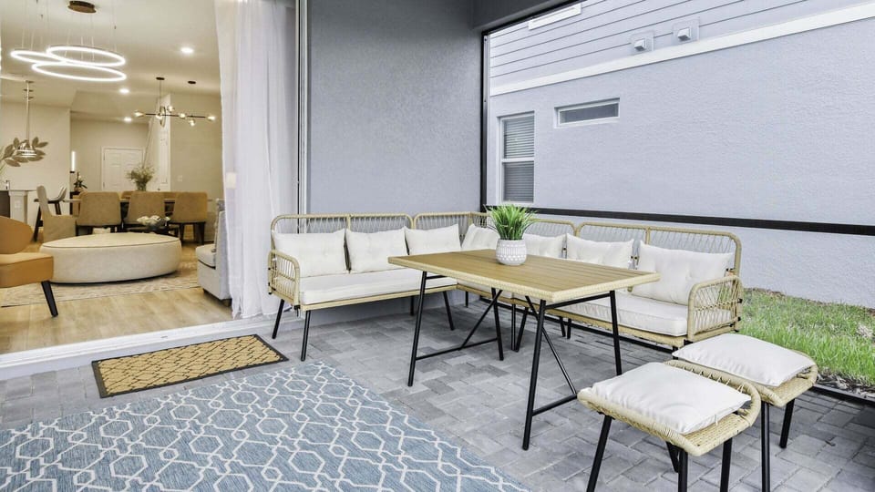 House, Multiple Beds, Pool View (WI110-3913-7-P) | Outdoor dining