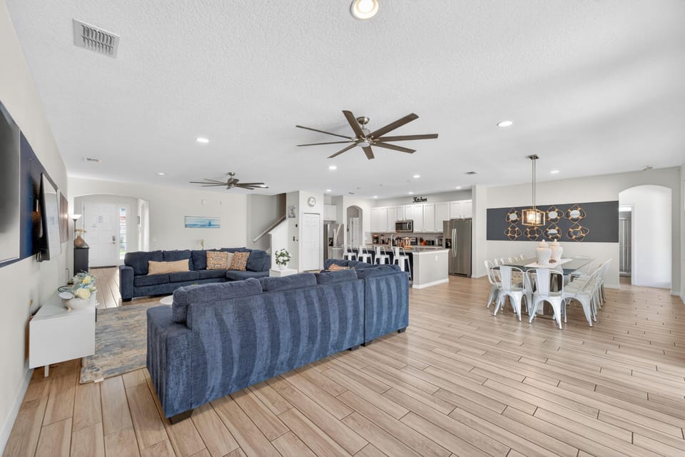 House, Multiple Beds, Pool View (SOL105-6109-14-P) | Living area