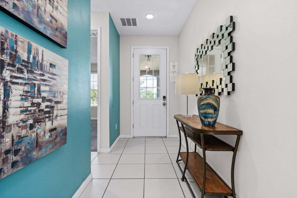 House, Multiple Beds, Pool View (SLA101-1743-9-GP) | Interior