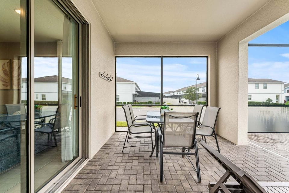 House, Multiple Beds, Pool Access, Pool View (WW105-2436-6-GP) | Outdoor dining