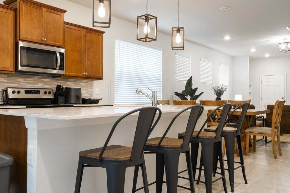 House, Multiple Beds, Pool View (WI107-4416-5-GP) | Private kitchen